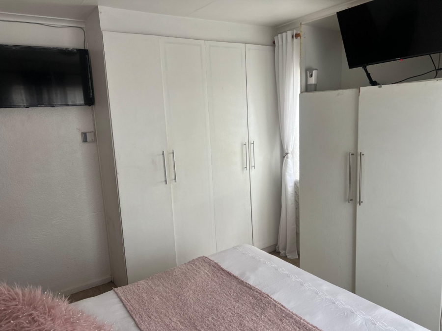 To Let 3 Bedroom Property for Rent in Nooitgedacht Western Cape